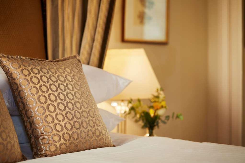 Macdonald Tickled Trout Hotel Preston  Ruang foto